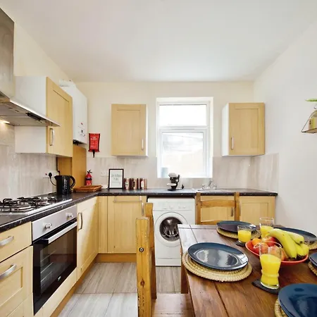 The Garden House Near Tottenham Stadium Alexandra Palace Finsbury P *