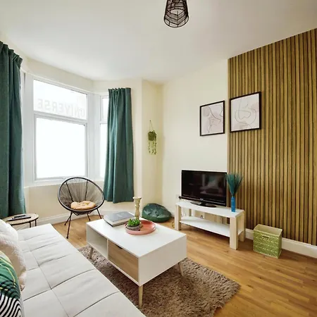 The Garden House Near Tottenham Stadium Alexandra Palace Finsbury P London