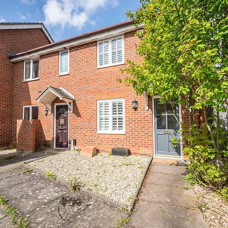 Holiday home Greenwich House 10 Mins To O2 - Free Parking Pass The Keys London