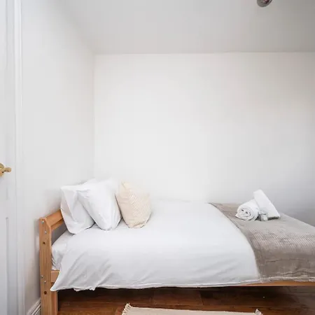Greenwich House 10 Mins To O2 - Free Parking Pass The Keys *