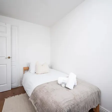 Greenwich House 10 Mins To O2 - Free Parking Pass The Keys