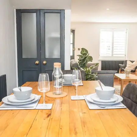 Greenwich House 10 Mins To O2 - Free Parking Pass The Keys * London