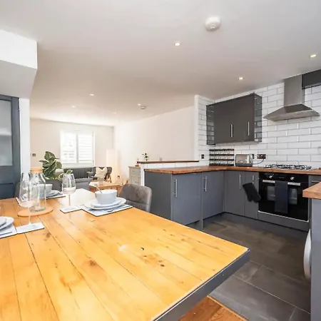 Greenwich House 10 Mins To O2 - Free Parking Pass The Keys Holiday home *