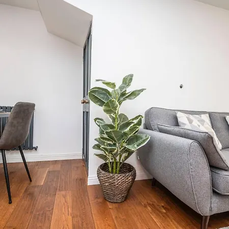 Greenwich House 10 Mins To O2 - Free Parking Pass The Keys *