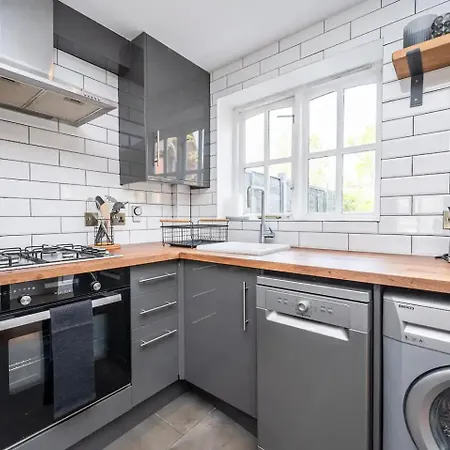 Greenwich House 10 Mins To O2 - Free Parking Pass The Keys