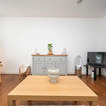 Greenwich House 10 Mins To O2 - Free Parking Pass The Keys