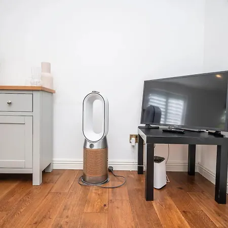 Greenwich House 10 Mins To O2 - Free Parking Pass The Keys Holiday home London