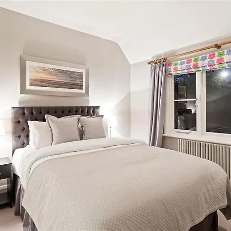 The Room1 Double Ensuite Barons Court Holiday home