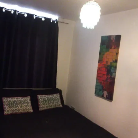 Comfy With Shared Bathroom Homestay *