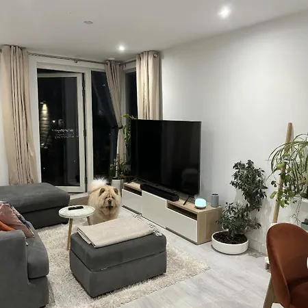 Wonderful En-suite Bedroom - With Bruno * Hounslow