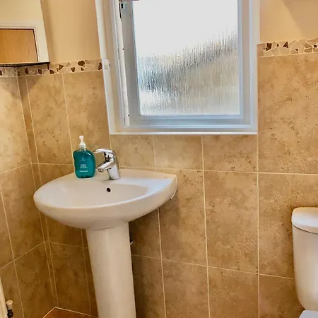 Apartment Family Flat In Kingston Upon Thames *