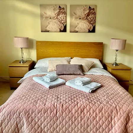 Apartment Family Flat In Kingston Upon Thames *