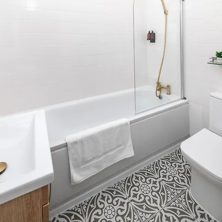 Apartament Cosy In Queens Park Londyn