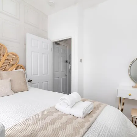 Cosy In Queens Park Apartament Londyn