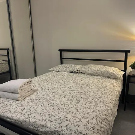 Luxury Modern Apartment-flat London * Rainham (Greater London)
