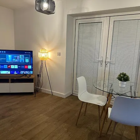 Apartment Luxury Modern Apartment-flat London Rainham (Greater London)