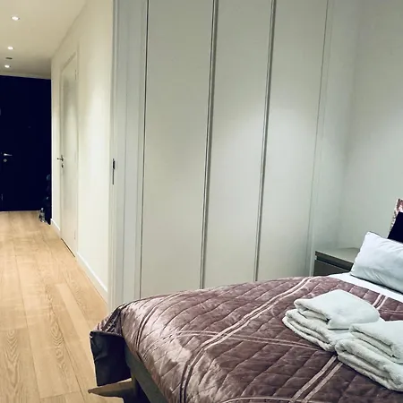 Lovely 2bedroom At O2 01 Apartment *