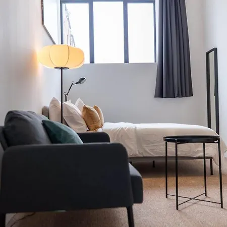 Cozy Retreat In North London Finchley