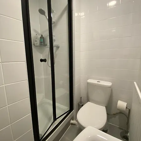 Comfy Private Bedrooms Across The Euston Station *