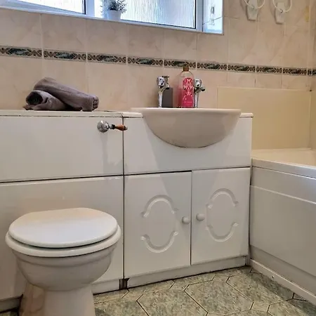 Spacious 2 Bed