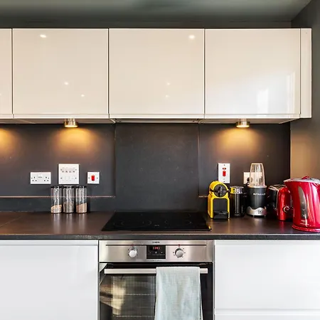 Apartment Bermondsey Bliss Views Comfort And Access! *