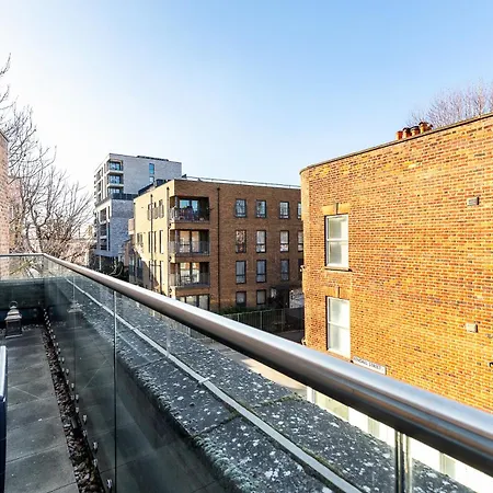 Apartment Bermondsey Bliss Views Comfort And Access!