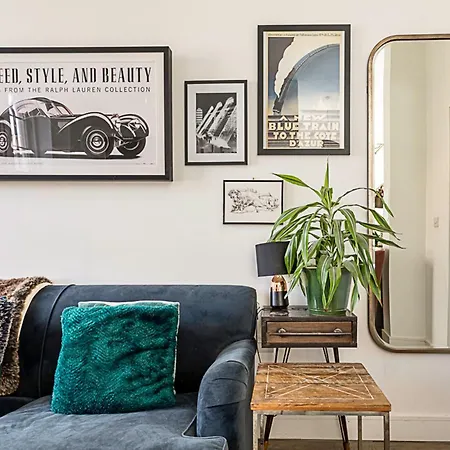 Contemporary Victorian Apartment London