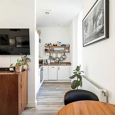 Contemporary Victorian * London