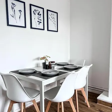 Chic Retreat Apartment London