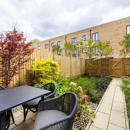 Free Parking/luxurious 3 Bd House/best Offer Apartment *