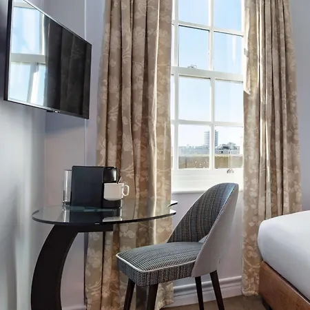 酒店 Radisson Blu Hotel, Bond Street 4*