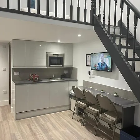 Msk Superior London