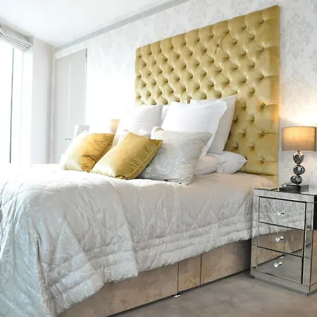Luxurious 1 Bedroom With Gym And Roof Terrace * London