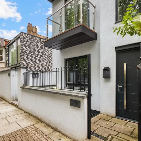 2 Bed 2 Bath Balcony View Wimbledon Tennis * Londra