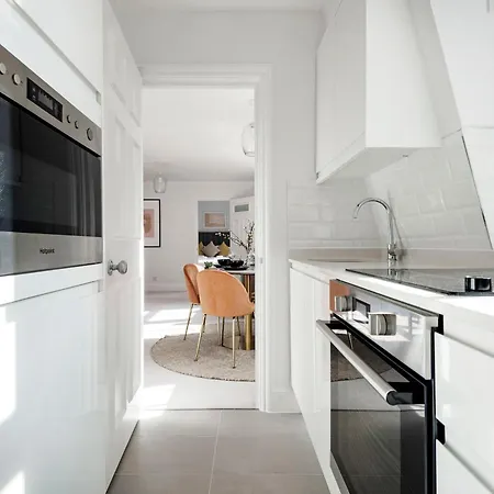 3 Sloane Gardens 2* London
