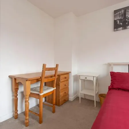 Lovely 2-bed 15 Minutes To