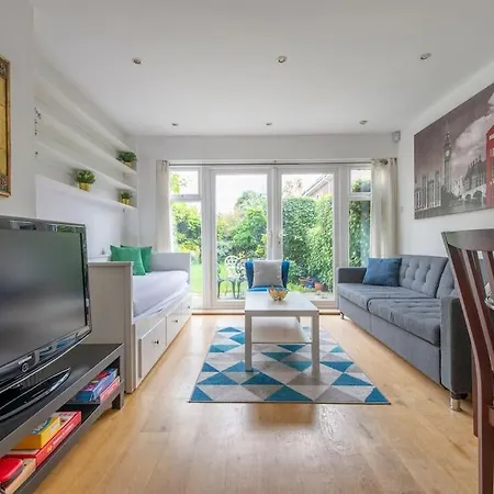 Lovely 2-bed 15 Minutes To
