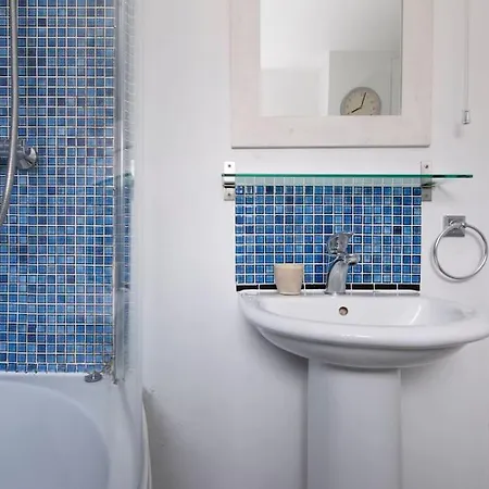 Lovely 2-bed 15 Minutes To