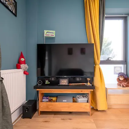 Guestready - Stylish Retreat Near The Airport Apartment