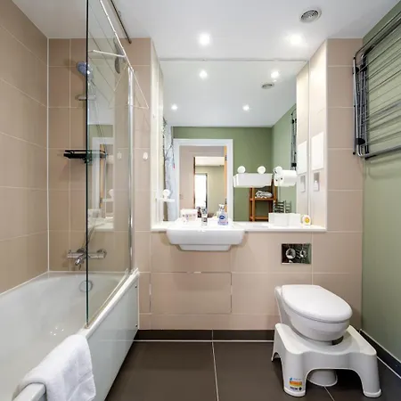 Guestready - Stylish Retreat Near The Airport Apartment London