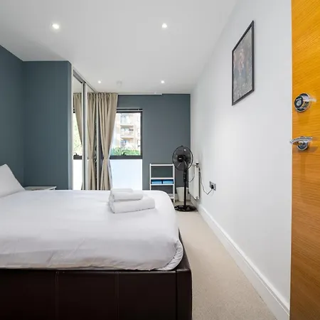 Guestready - Stylish Retreat Near The Airport Apartment *