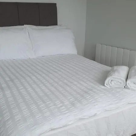 Apartment Stunning 1 Bed Studio Flat With Free Parking And Free Wifi In Capella Court