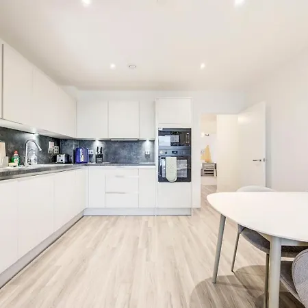 Guestready - Cosmopolitan Living In * Hounslow