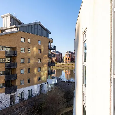 Apartment Guestready - Riverside Retreat In Battersea London