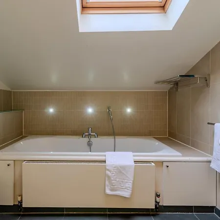Holiday home Beautiful Three Bedroom House In West London
