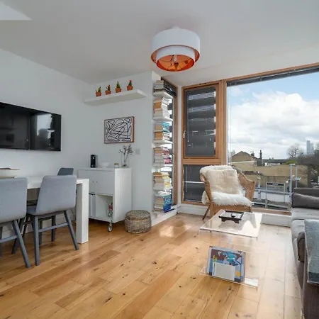 Guestready - Stylish With Skyline Views *
