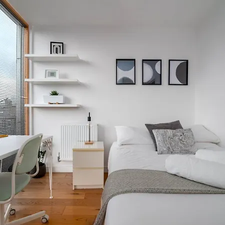 Guestready - Stylish With Skyline Views Apartment