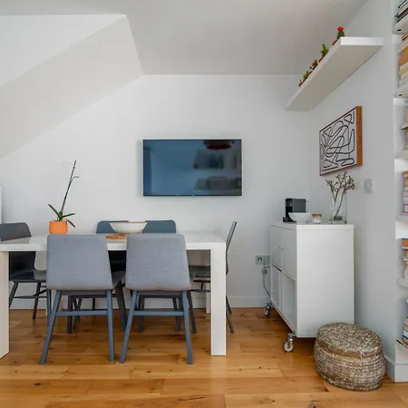 Guestready - Stylish With Skyline Views * London
