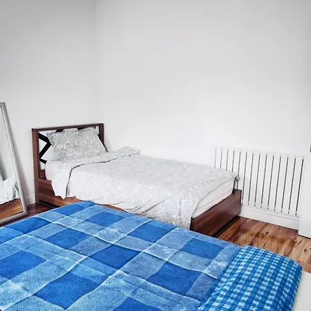 Homestay House With Garden & Bbq