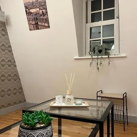 Two Bedroom In Fulham